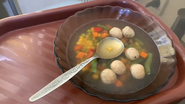 Тест замороженого супу з фрикадельками