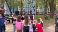 На детской площадке района Чертаново Южное провели интерактивную программу сотрудники Центра досуга