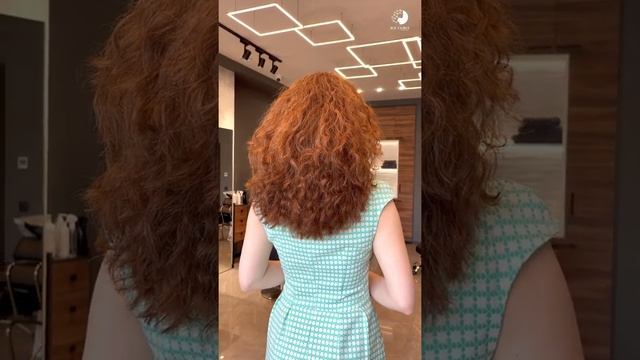 Укладка кудрявых волос в Ice Curly