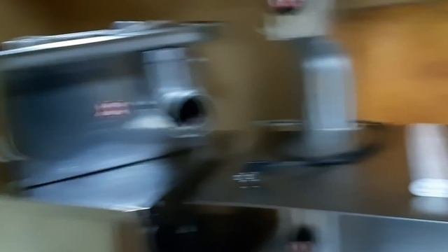 Открыл мясную лавку Халяль ит 