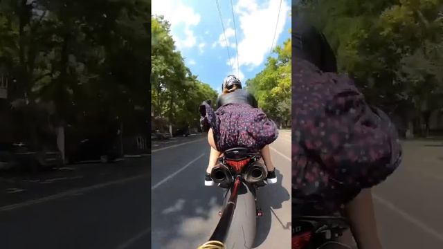 Девушка на мото ?