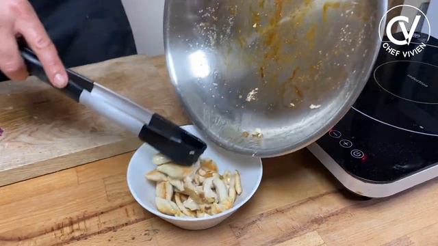 Шеф Вивьен-Ужин за 10 минут. Паста с курицей и грибами в сливочном соусе-(720p)