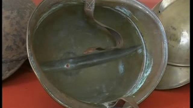 коллекция пожарных касок