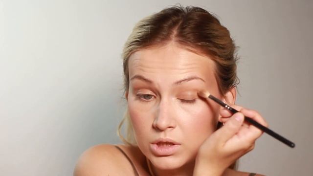 LATTE MAKEUP. ЛАТТЕ МАКИЯЖ. Простой трендовый макияж в коричневых оттенках .