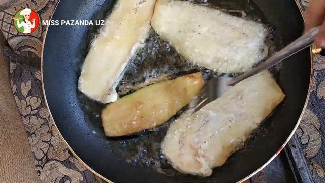 Баклажонли рулет салат  Рулетики из баклажанов очень вкусный надо попробовать