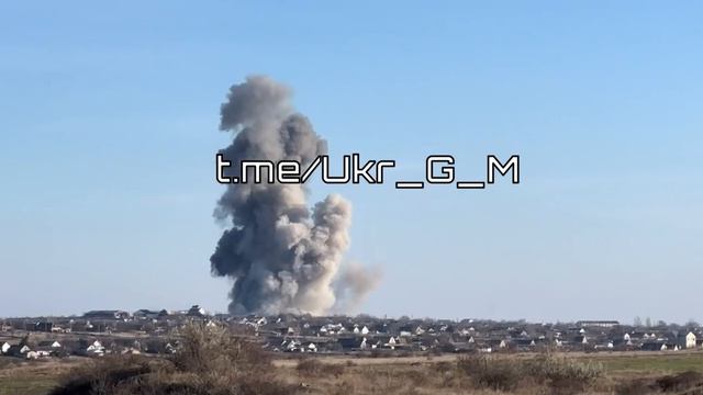 Момент нанесения удара объёмно-детонирующей авиабомбой ОДАБ-1500
