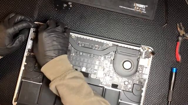 How To: MacBook Pro 15inch Retina LCD Replacement