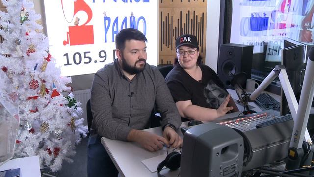 Музыкальный Trollейбус: "Крутой" vs "Потому что любовь"