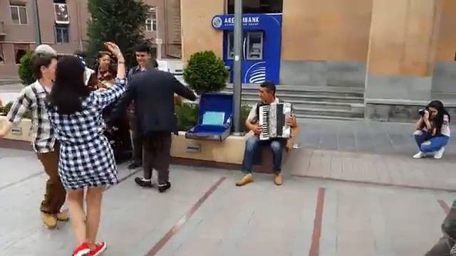 Уличные музыканты