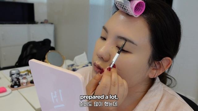 ? Quick Meeting Makeup In the Office | Get Ready With Me | HIKOCO