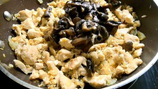 БЫСТРЫЙ и ВКУСНЫЙ ЖУЛЬЕН с КУРИЦЕЙ, ГРИБАМИ И КАРТОФЕЛЕМ! Рецепт жульен на обед или ужин