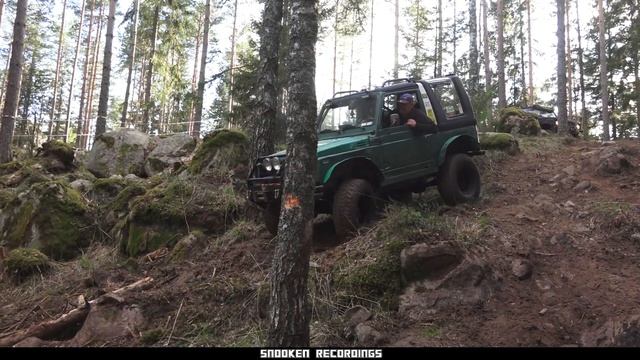 Branta backkörningar i skogen med suzukis + kardan släpp x2 || Offroad life