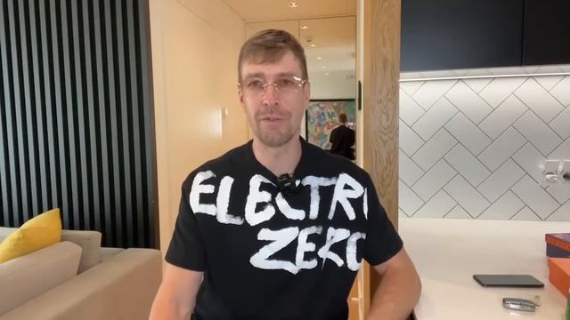 Как «строить» девушку без свиты?