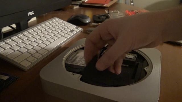 Installing an SSD and upgrading RAM on a Mac Mini (Mid 2010)