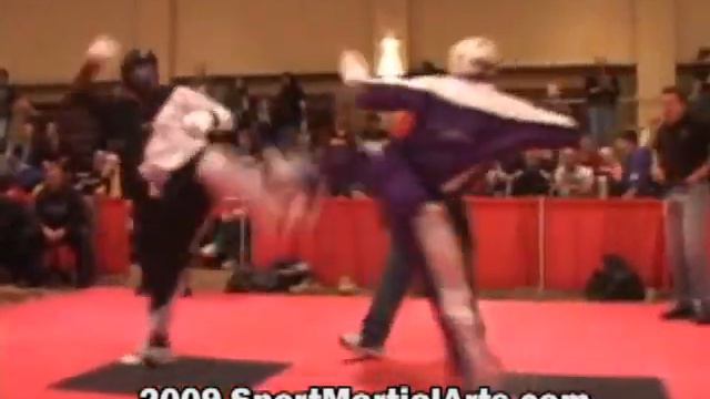 Henry Robinson v Bobby Wallace - 30-39 Mens MW point sparring - 2009 Diamond Nationals
