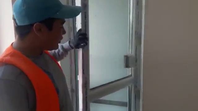 Мягкая защита на дверях для исключения повреждения откосов EXPO Residence 05 06