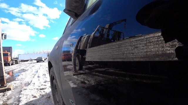 Жёсткая разгрузка Ниссан лиф в Омске, полностью разрядился по дороге из Японии.
