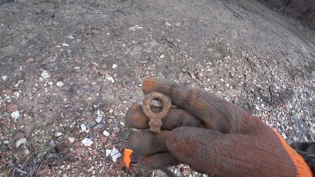 Экстримальный коп по берегу Оки.Поиск без металлоискателяMudlarking the River Oka