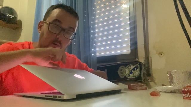 MacBook Air 2015 - umboxing y Análisis ¿ MERECE LA PENA EN 2022 ?