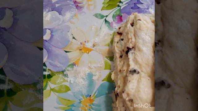 Сдобные домашние булочки с черносливом и финиками - простой рецепт приготовления. Вкусно аппетитно