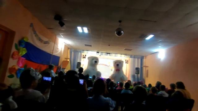 ПЕРЕСАДИЛА ПЕТУХА. ЦИРК В ДЕРЕВЕНСКОМ КЛУБЕ. ПРИСМОТРЕЛА КОЖАНУЮ СУМКУ. ВОТ ТАКОЙ УРОЖАЙ ТЫКВЫ.