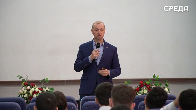 Сергей Касьянов встретился со учащимся Каспийского лицея №13