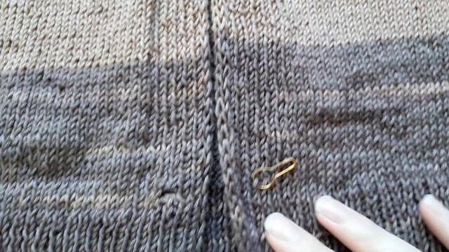 27. Кофта с ажурной кокеткой из Alize BAHAR batik