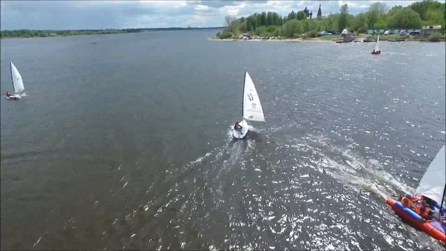 Катамаран Яркат на парусном параде