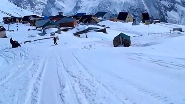 ДОМБАЙ. ЕЗДА НА СНЕГОХОДЕ СРЕДИ СКАЗОЧНО КРАСИВЫХ ГОР