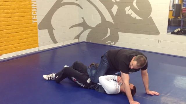 Survival Skills 101: Disengaging when you are on top of someone (Mounted) in a street fight!