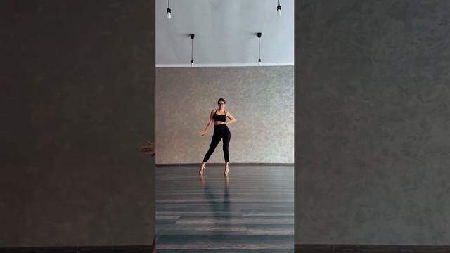 Ани Лорак в прекрасной форме #анилорак #танец