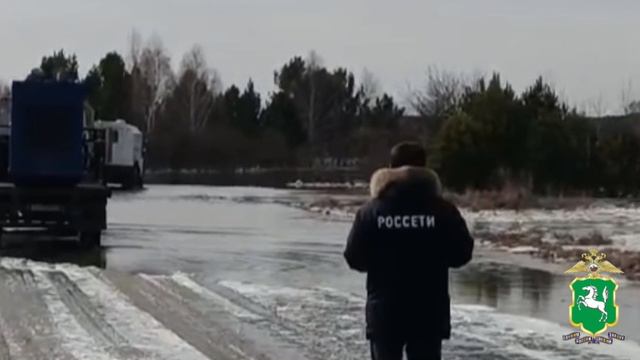 В Томской области полицейские обеспечивает безопасность жителей в период паводка