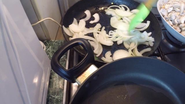 Гливи смажені Вешенки жареные