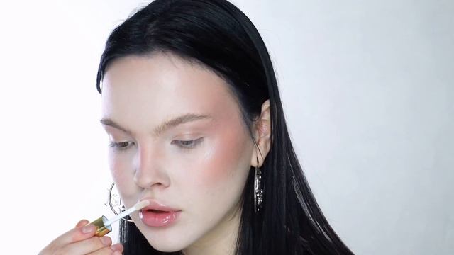НОВИНКИ MAKEUP REVOLUTION: ПЛОТНЫЙ ТОН И WILLY WONKA