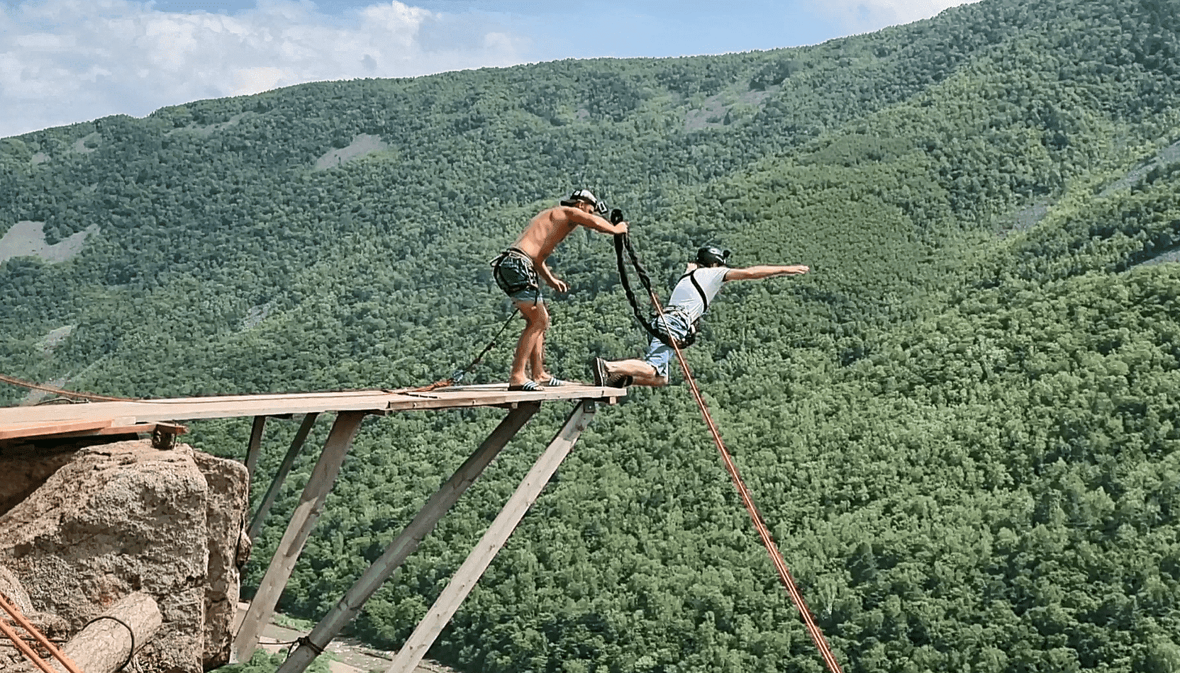 Роупджампинг (RopeJumping) Ущелье Дарданеллы(урочище Щёки), Приморский край (DROPROPE VL)