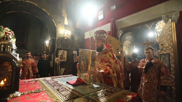 Яркие моменты Пасхального богослужения в Лавре.