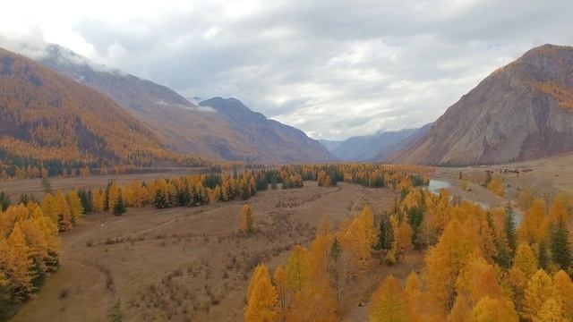 Река Чуя в Горном Алтае.
