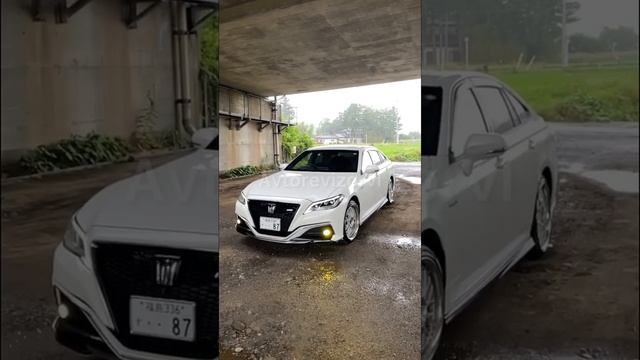 Toyota crown