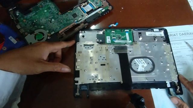 Penggantian Keyboard Notebook Acer V5-121