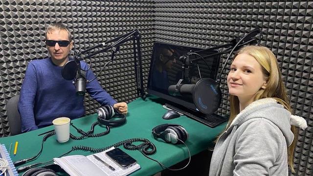 Виктор Тартанов даёт интервью Ольге Хасид в программе Я вижу оСЛЕПительный мир на Радио ВОС