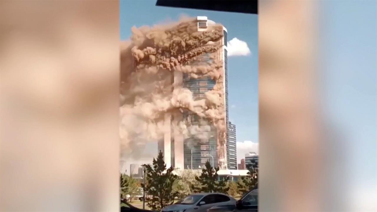 Крупный пожар в Астане: многоэтажный комплекс в клубах густого дыма