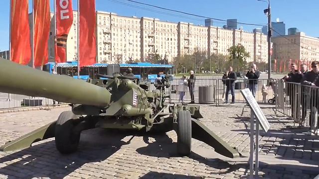 Выставка трофейного вооружения в Москве, в Парке Победы на Поклонной горе. Leopa