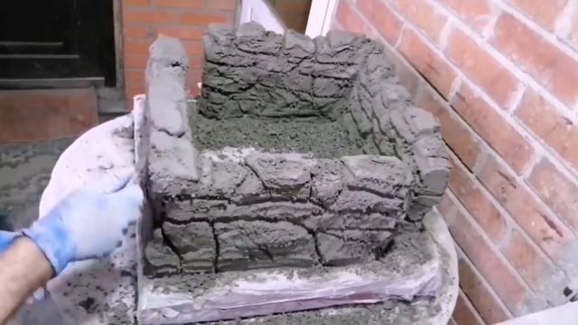 Поделка Которая нравится всем дачникам из Самых Сломанных Пластиковых Ящиков и цемента.