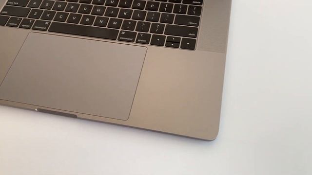 MacBook Pro 32GB Ram, Tela 15.4'' Polegadas, I7, Ssd 256GB, Touch Bar, Touch ID