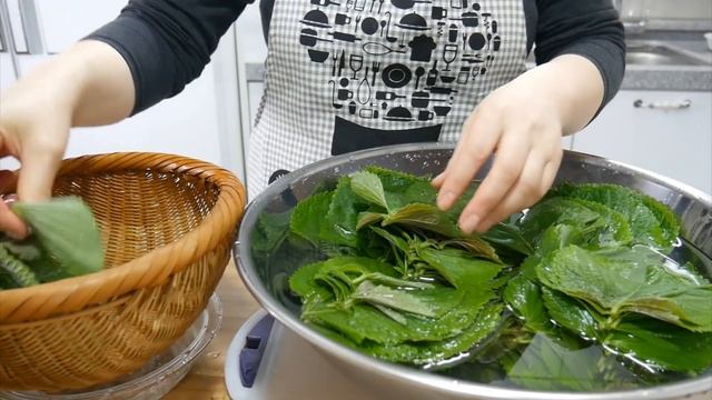 깻잎장아찌  perilla leaf pickles 