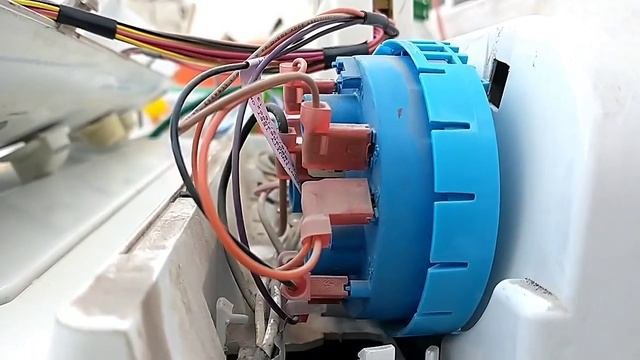 lavadora no deja de llenar y tira el agua