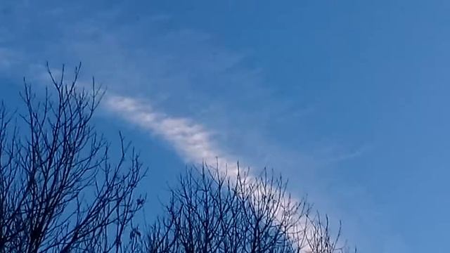 Владивосток 4  Ракеты летают прямо над головами Горожан !