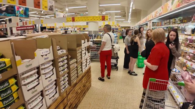 I Went to a BRAND-NEW Russian Supermarket in 2024