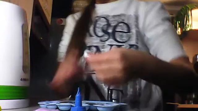 Как сделать лизуна в домашних условиях!!!!
