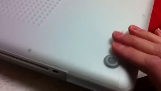 Incase Frost White Case For Macbook Pro - Updated Review after months use